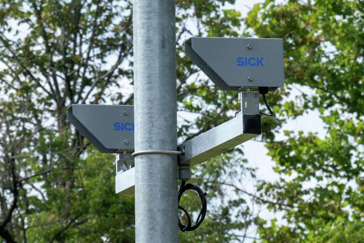 Glenridge Road, Maple Avenue rail bridges struck in Glenville