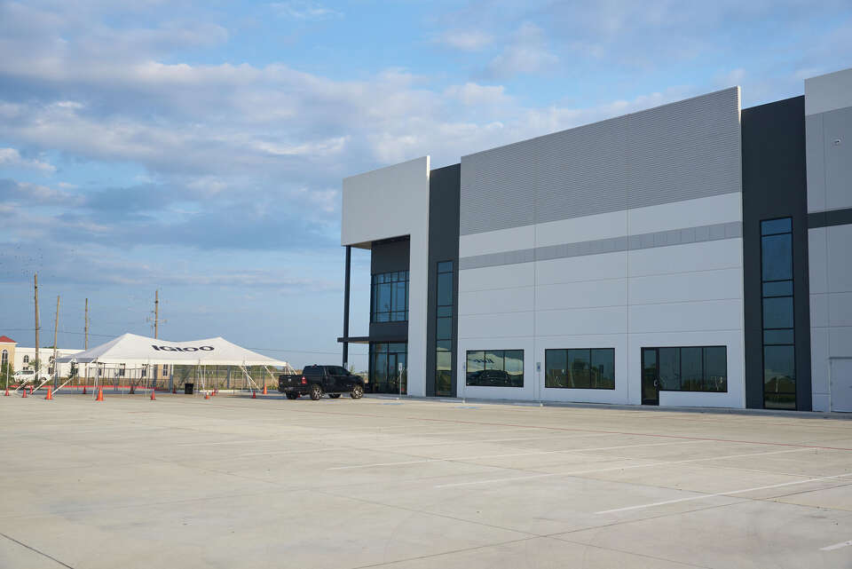 New Hope Housing builds affordable apartments in Third Ward, Northline