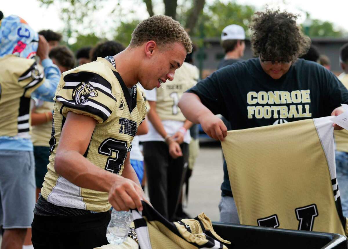 Conroe High School hosts parade and pep rally downtown