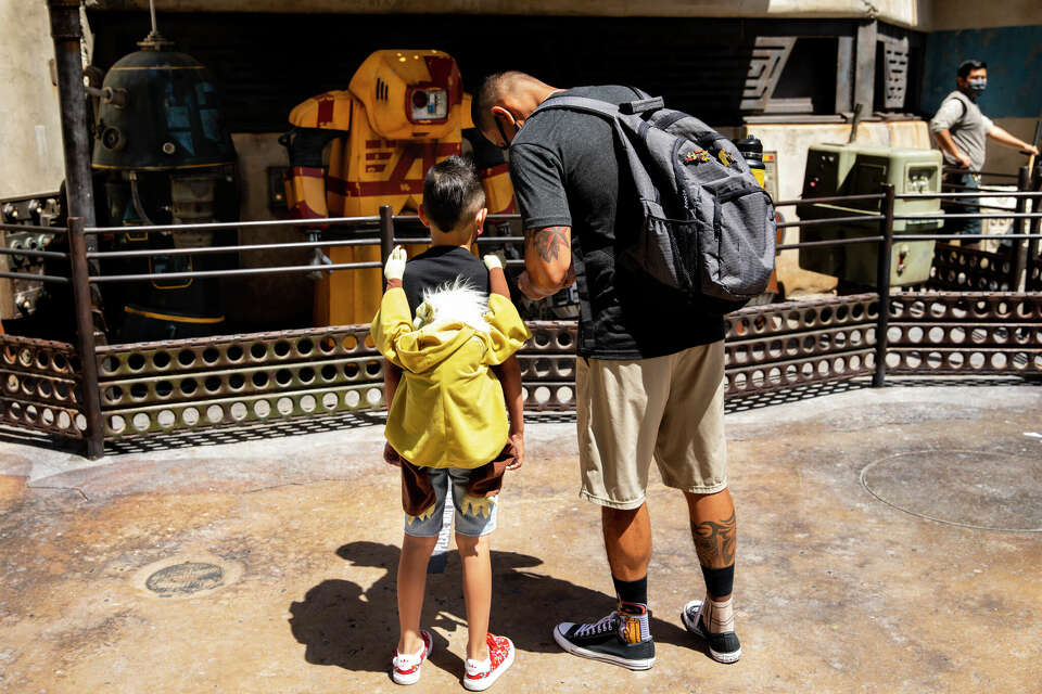 What to bring to Disneyland (and what to leave at home)