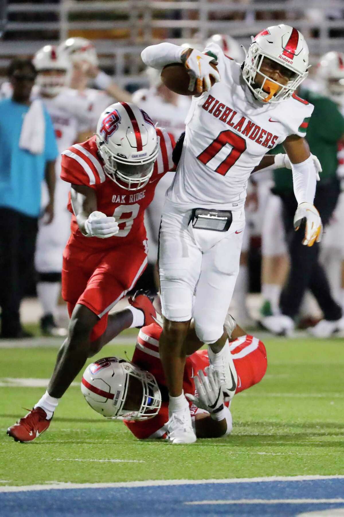 The Woodlands quarterback Mabrey Mettauer scores 7 TDs in win