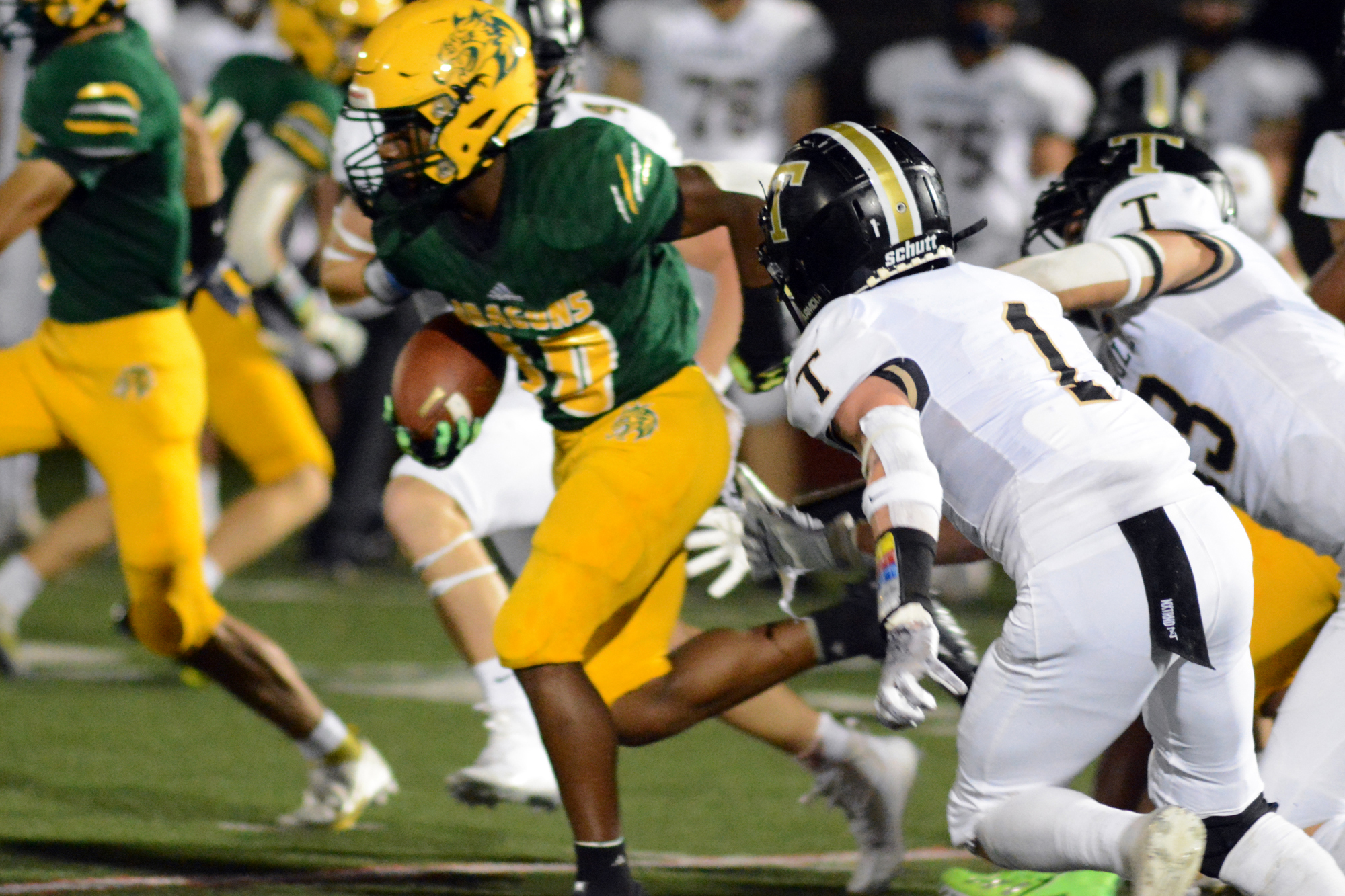 2 Texas High School Football Legends Battled on Sunday