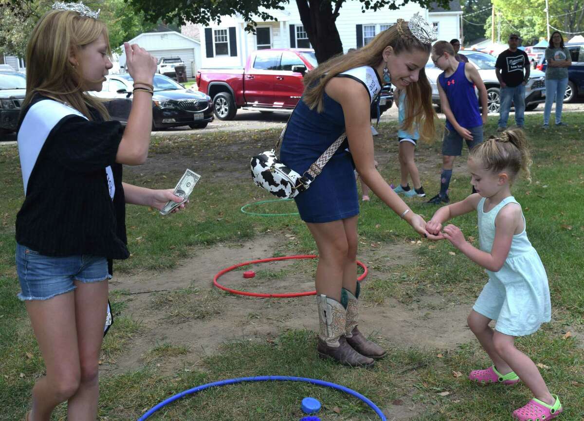 Arenzville Burgoo featured fun, games and 1,800 gallons of burgoo