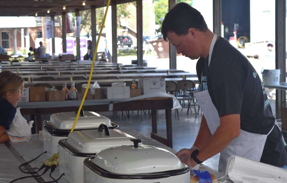 Arenzville Burgoo featured fun, games and 1,800 gallons of burgoo