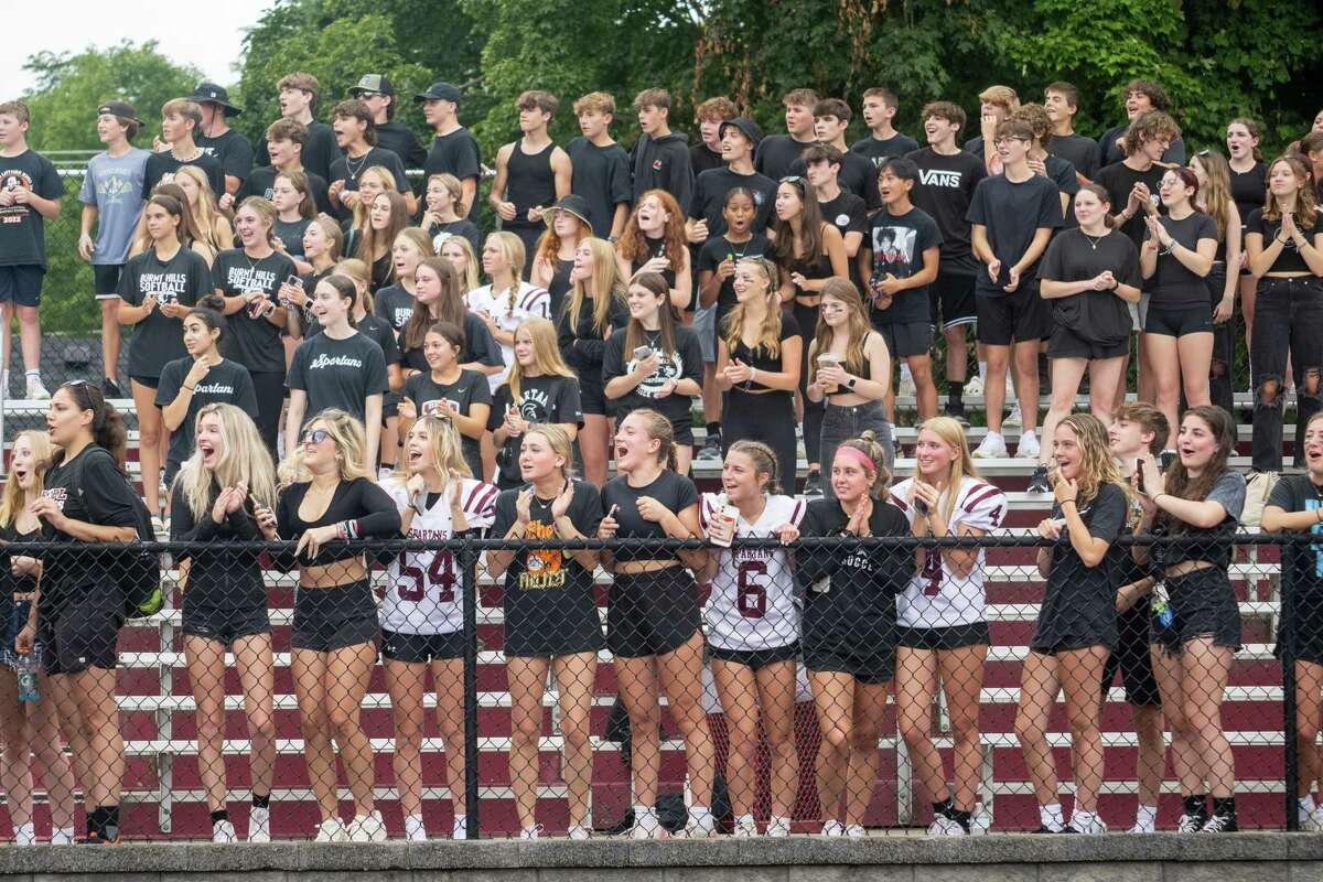 Burnt HillsBallston Lake wins football opener against Saratoga