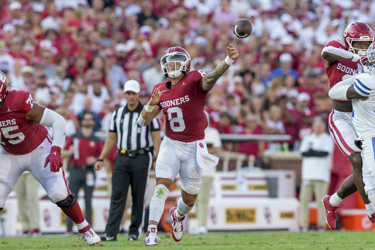 Dillon Gabriel's 4 TD passes lead No. 18 Oklahoma to a 28-11 win