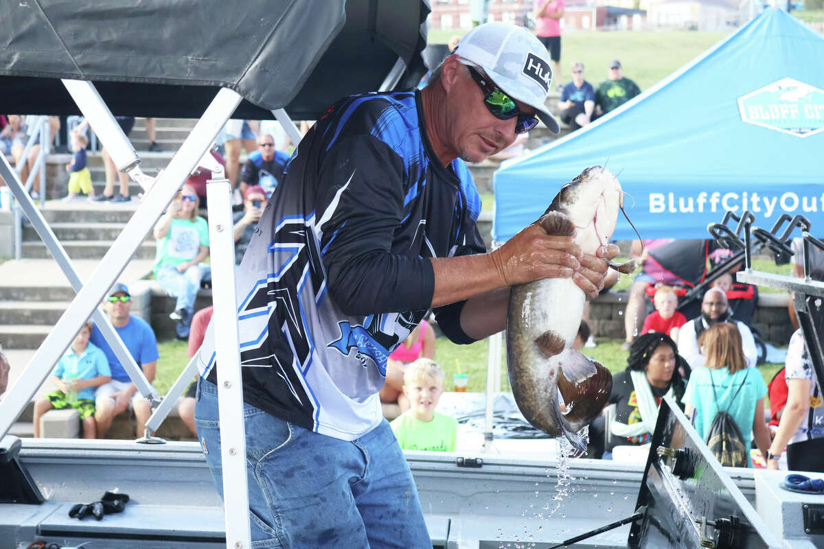 106pound catfish highlights Alton Catfish Classic