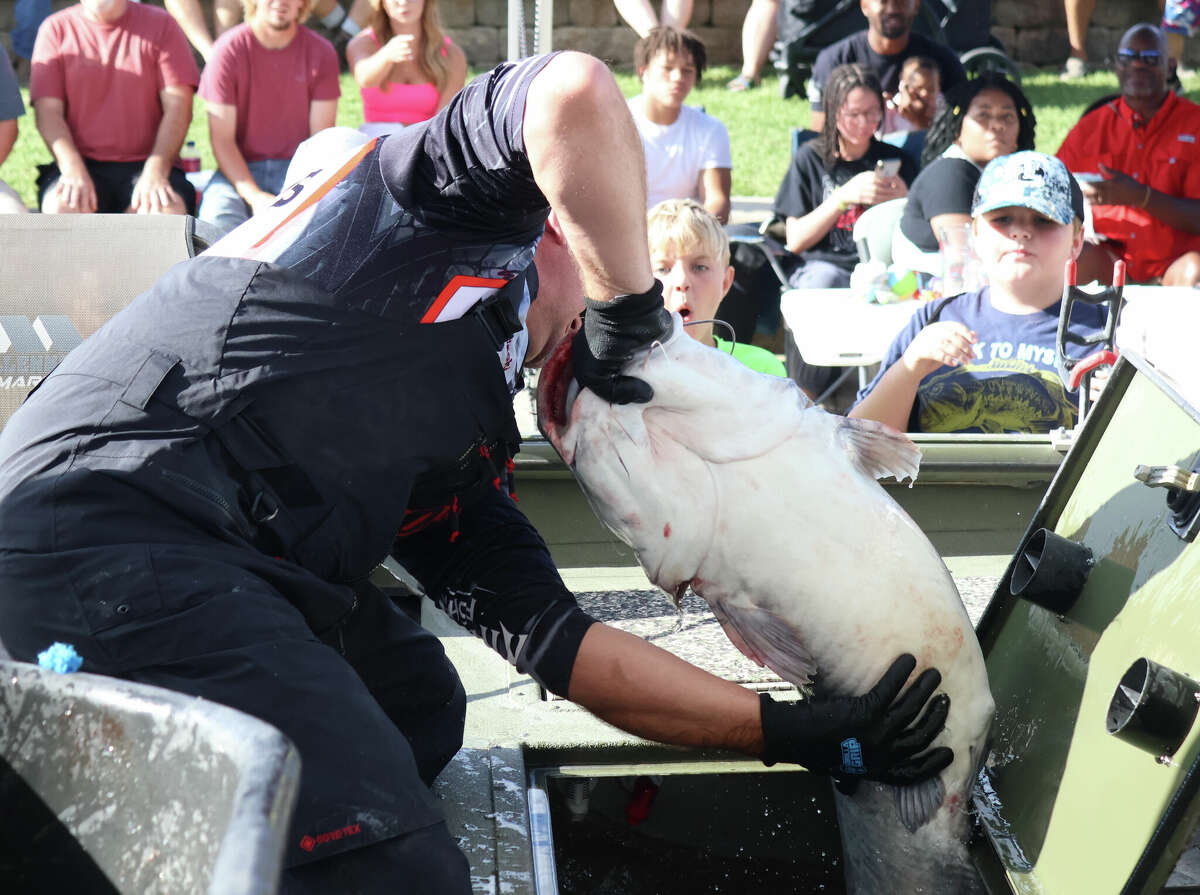 106pound catfish highlights Alton Catfish Classic