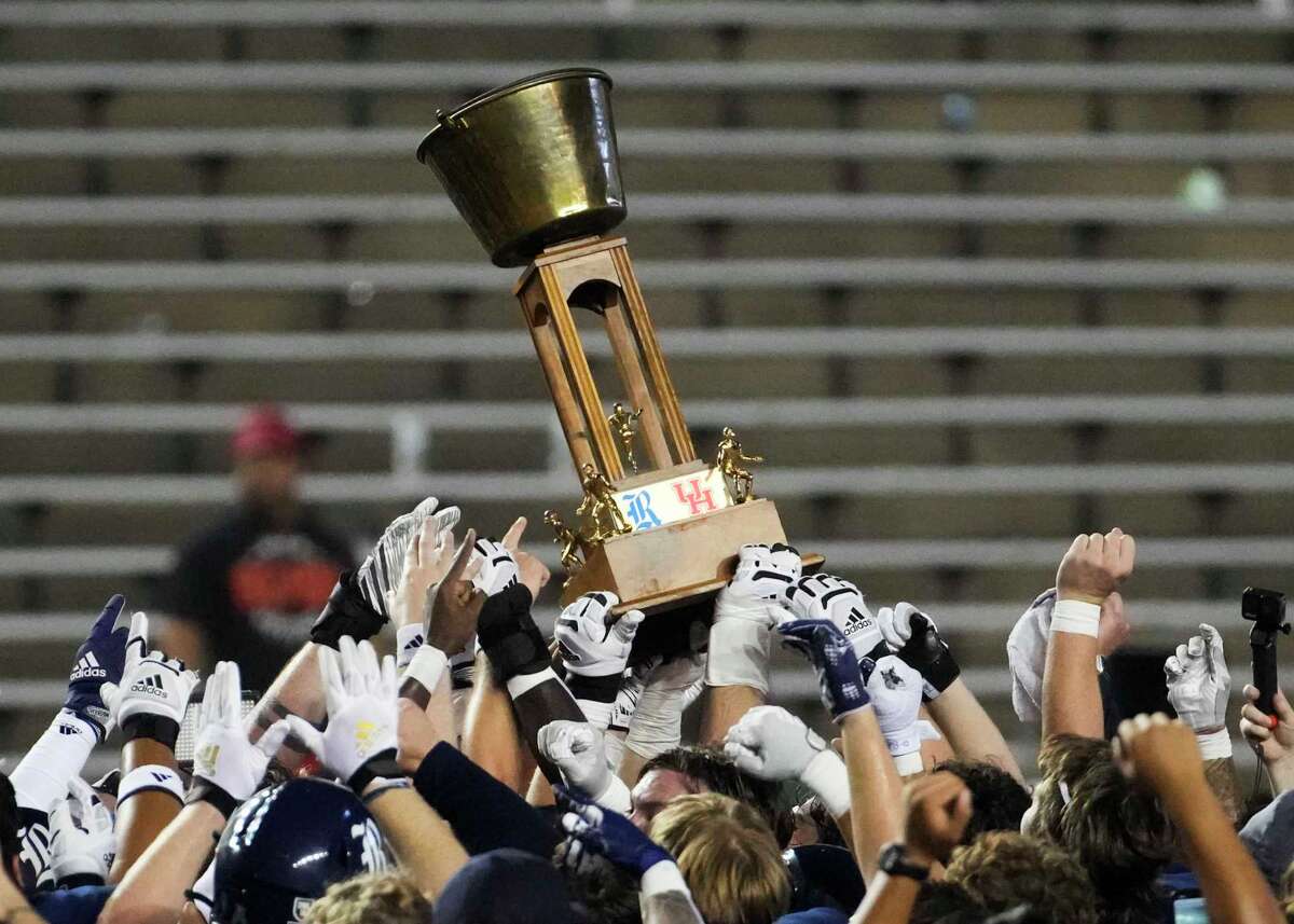 UH Cougars overlook Rice Owls and pay the Bayou Bucket price