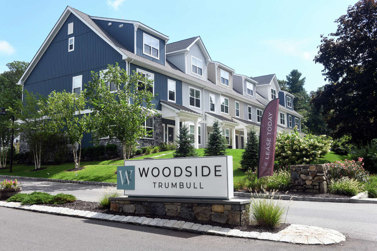 Trumbull apartments having minimal effect on town, officials say