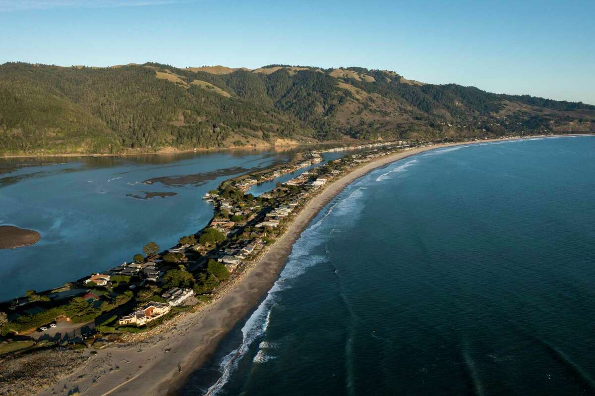 Stinson Beach home at center of Feinstein dispute listed for 8.5M