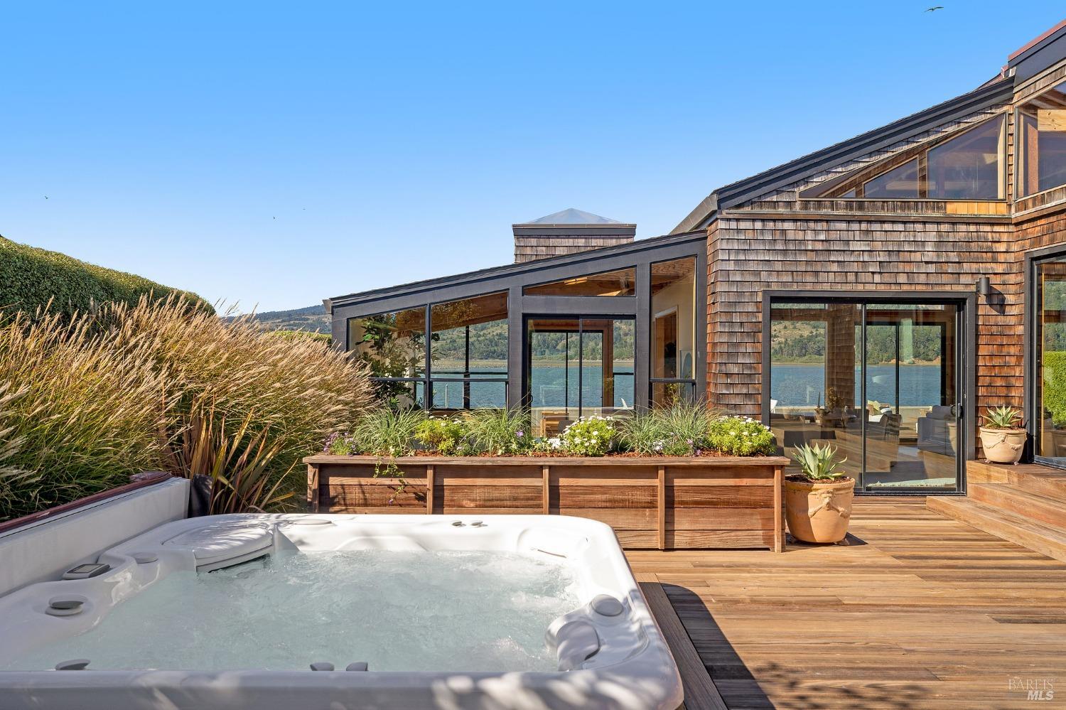 Discovering 325 Seadrift Road, Stinson Beach: A Coastal Gem