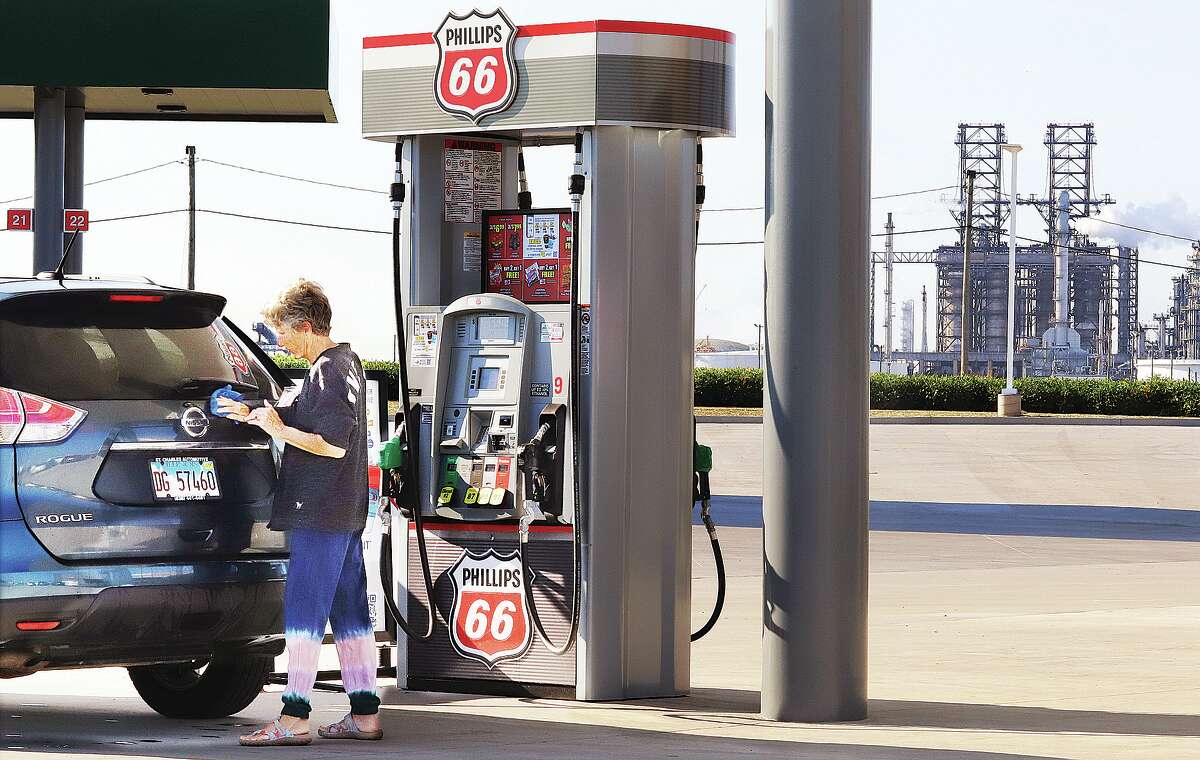 Wood River gas station opens