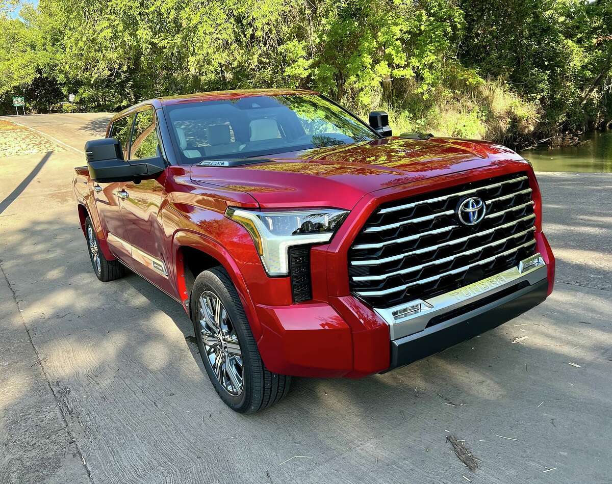 REVIEW 2023 Toyota Tundra Capstone CrewMax iFORCE MAX 4X4