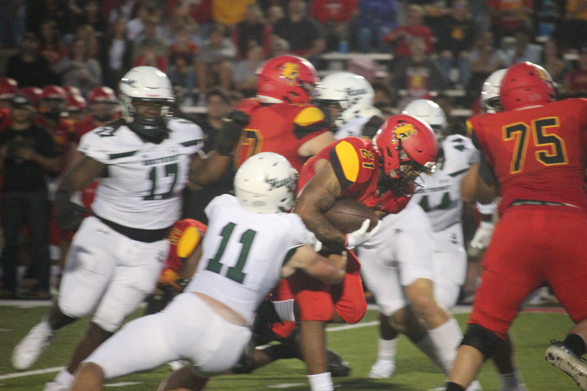 It's the undefeated Bulldogs vs. the undefeated Grizzlies