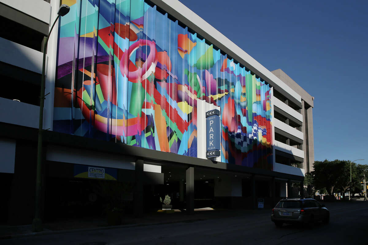 Centro San Antonio reveals Houston Street Garage Spurs mural