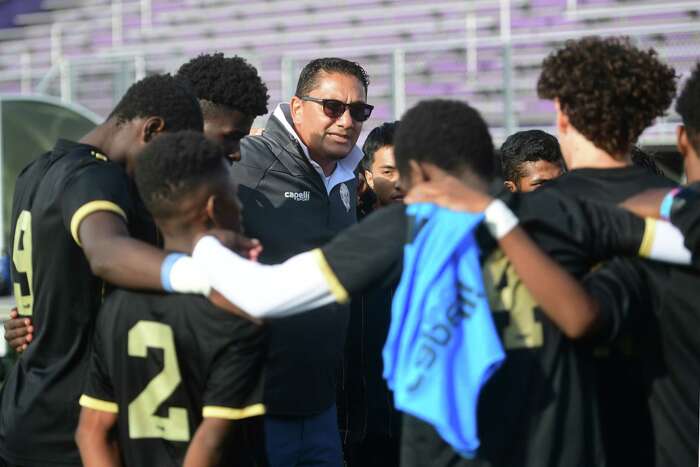 Bridgeport Central vs. Harding Thanksgiving rivalry reaches 100 games.