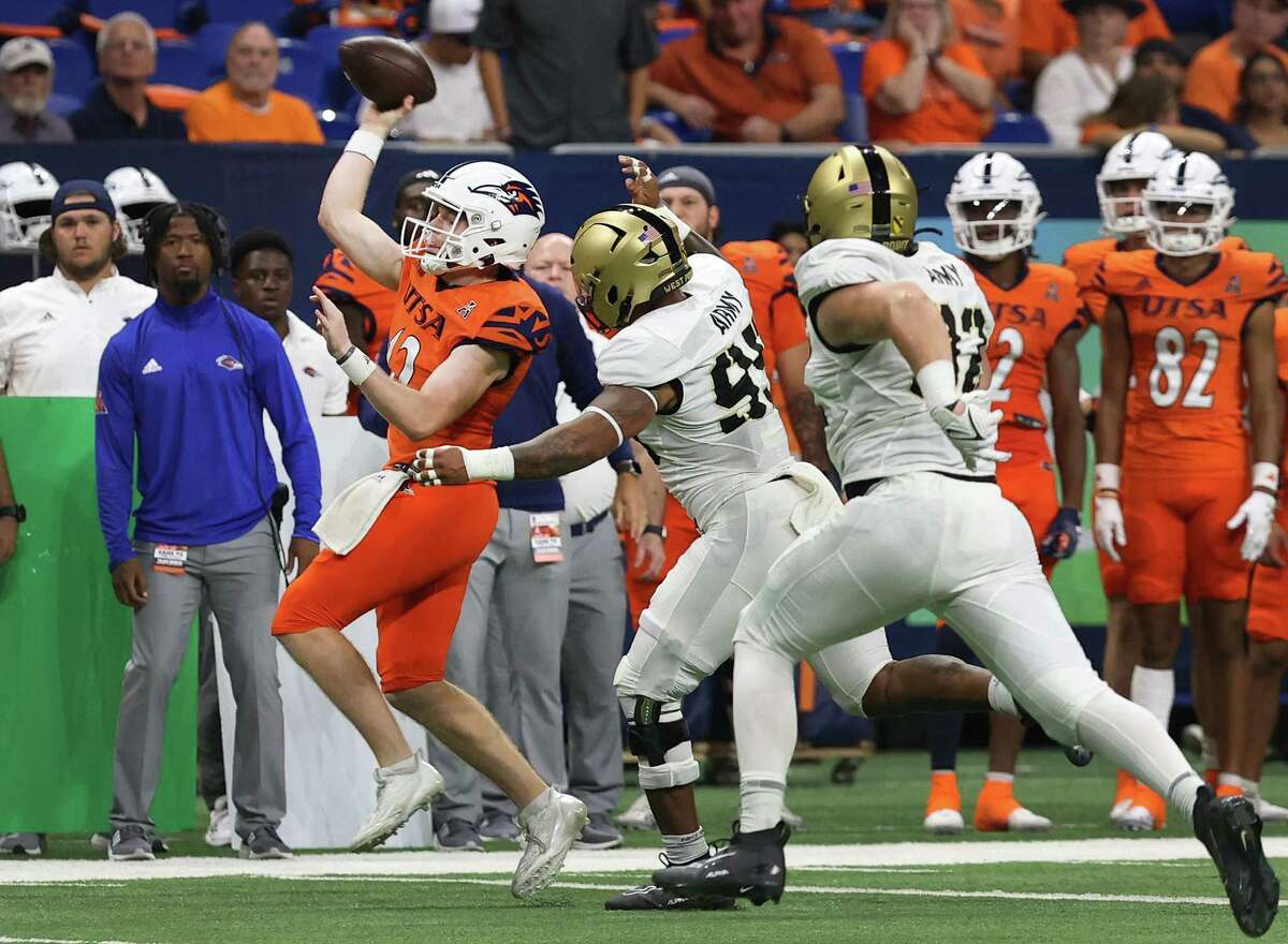 UTSA beats Texas State despite injury scare for Frank Harris