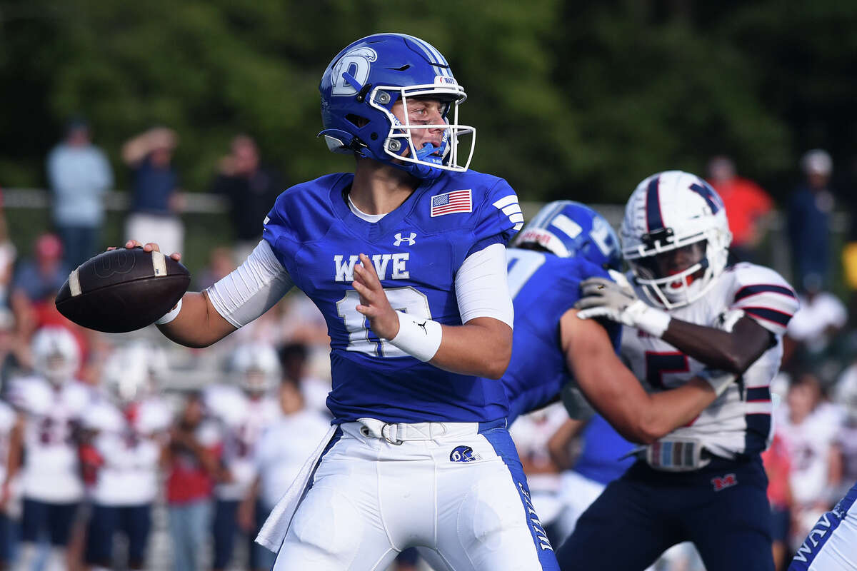 Darien football defeated Brien McMahon-Norwalk in an FCIAC game