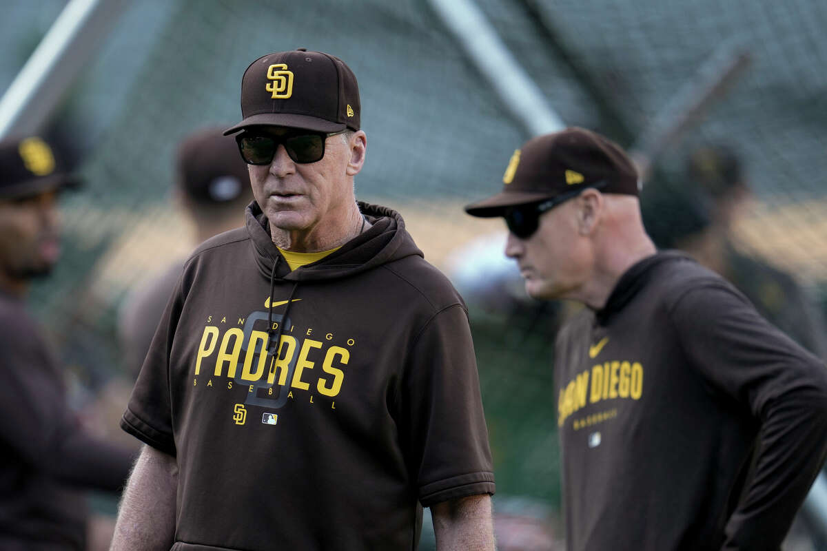 Padres finding early success with different style of play