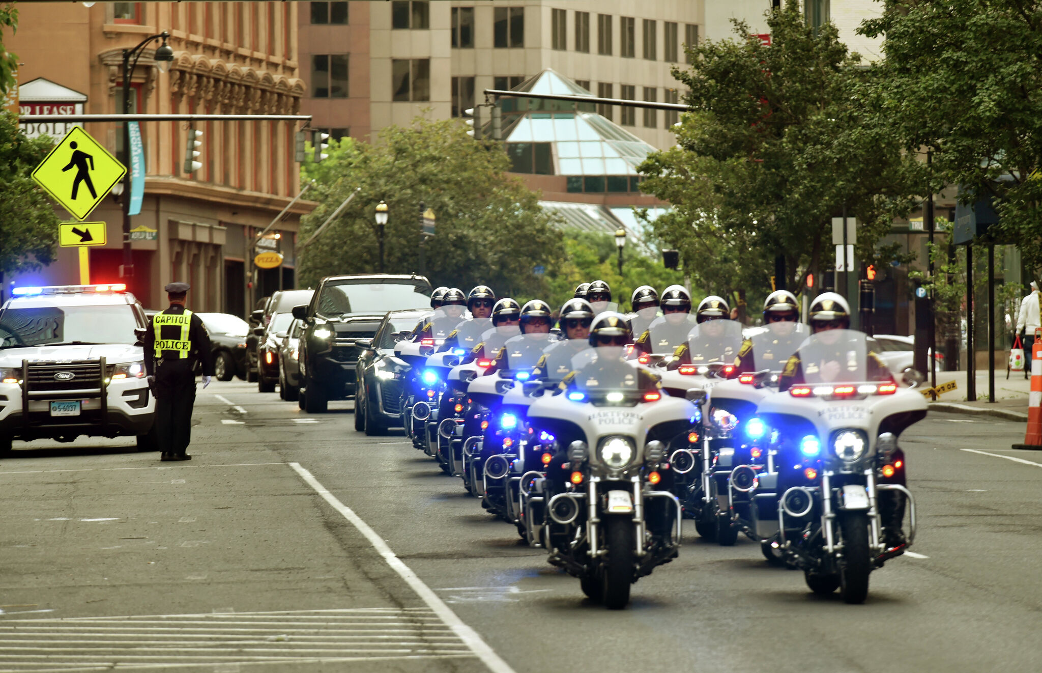 Hundreds Honor Life Of Fallen Hartford Detective Bobby Garten