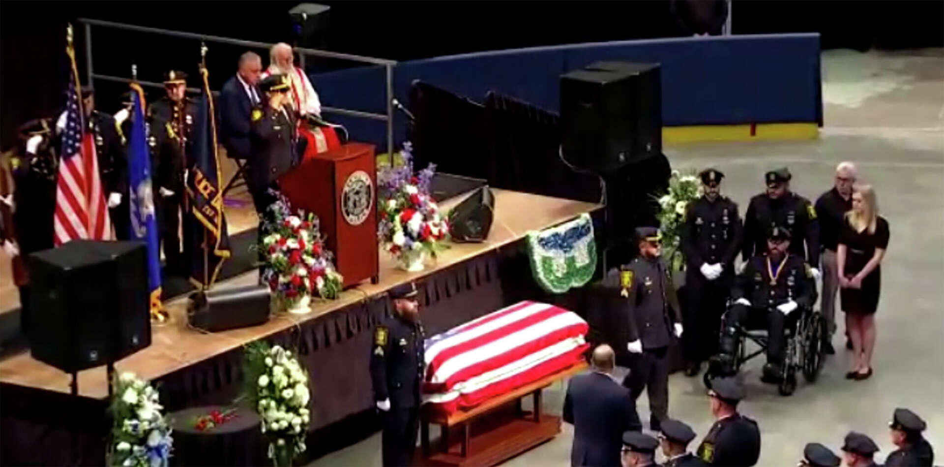 Hundreds honor life of fallen Hartford Detective Bobby Garten