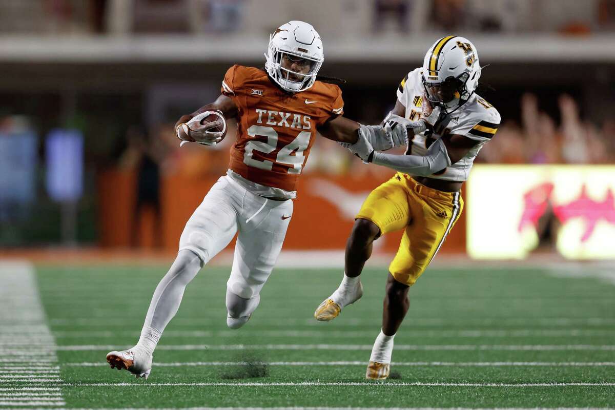 No. 4 Texas vs. Wyoming final score: Big fourth quarter blows open