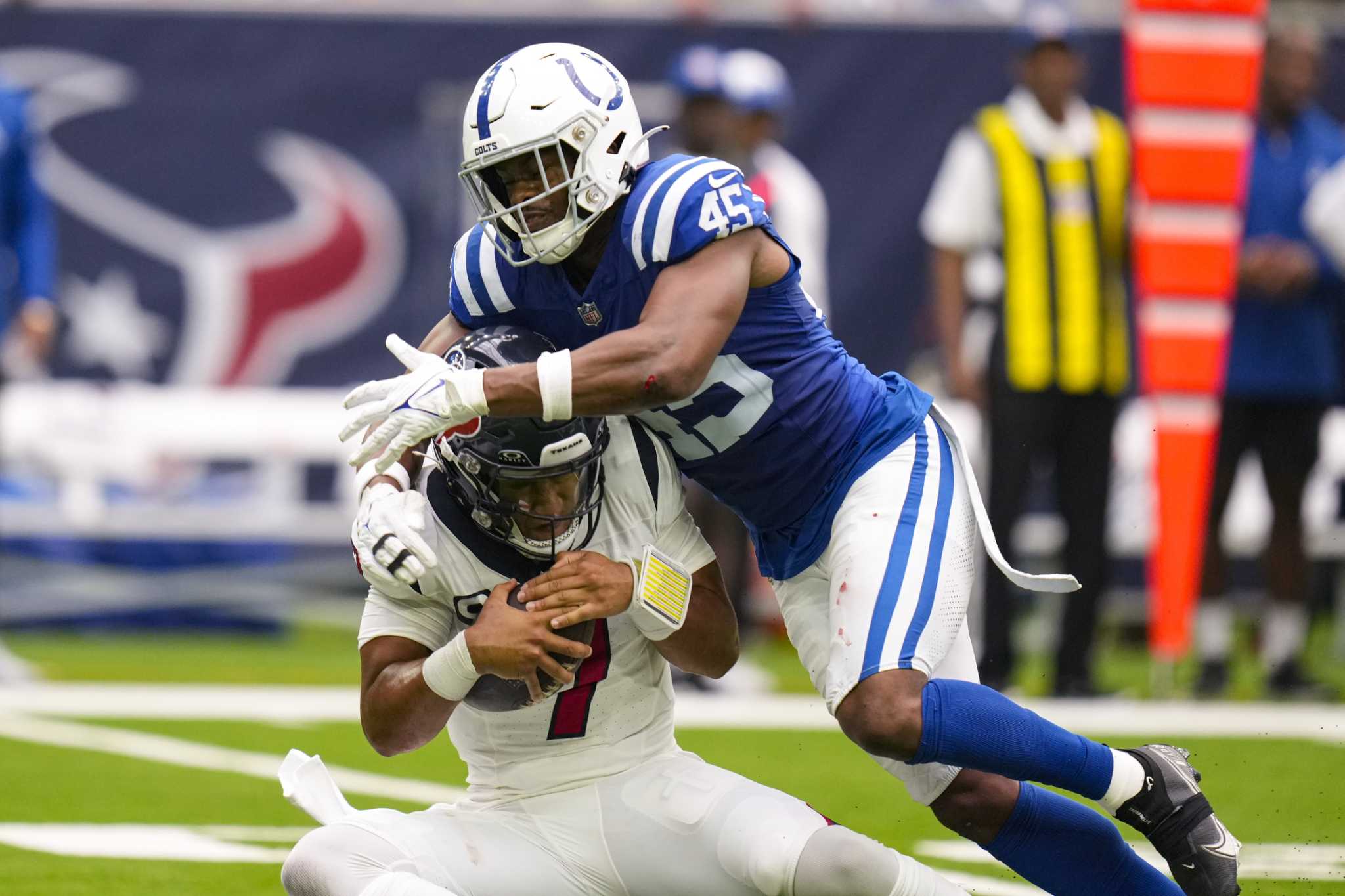 Colts' Quarterback Anthony Richardson leaves Texans game early with injury  - WISH-TV