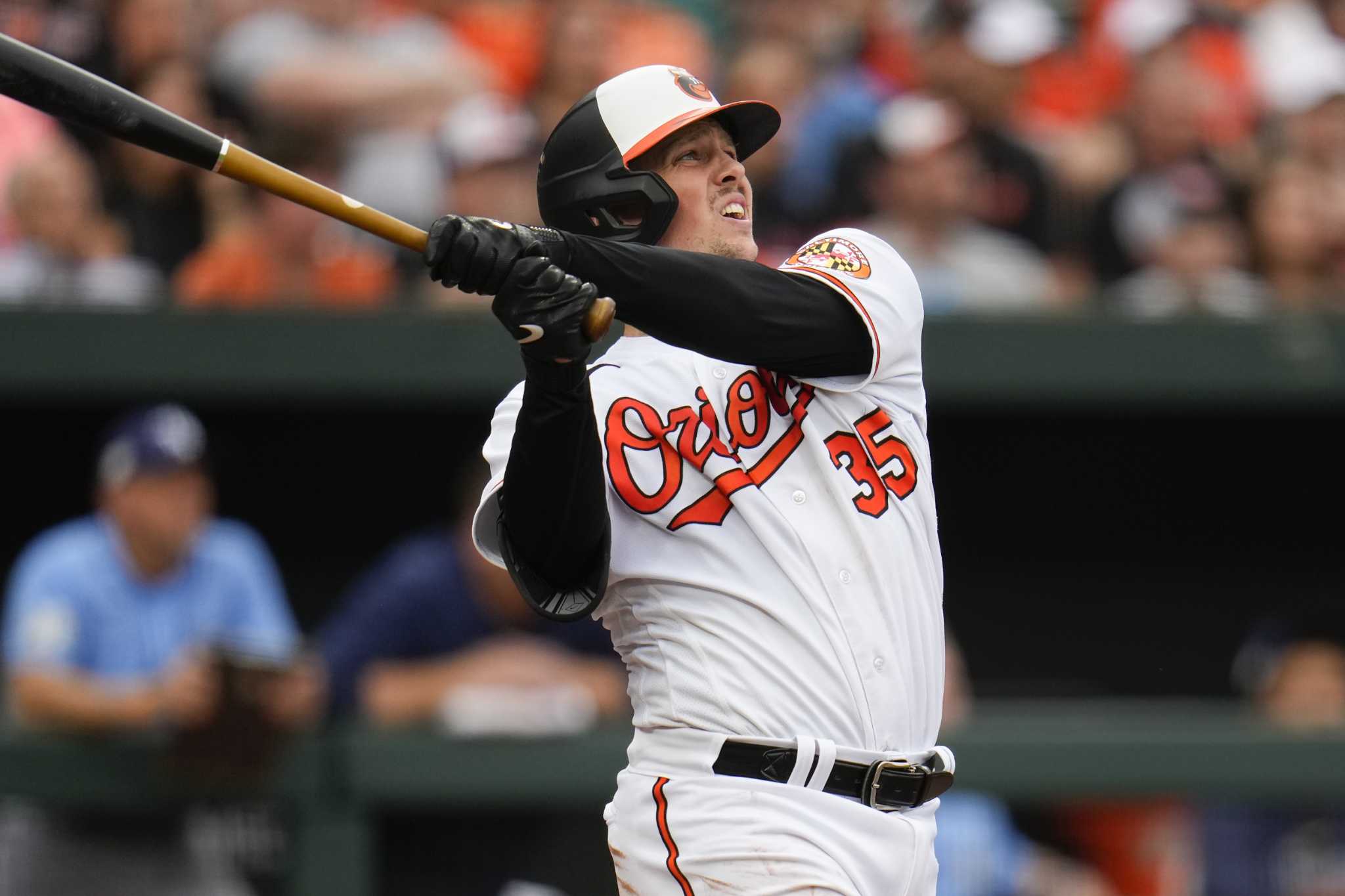 Two-run 10th inning pushes Orioles past Twins