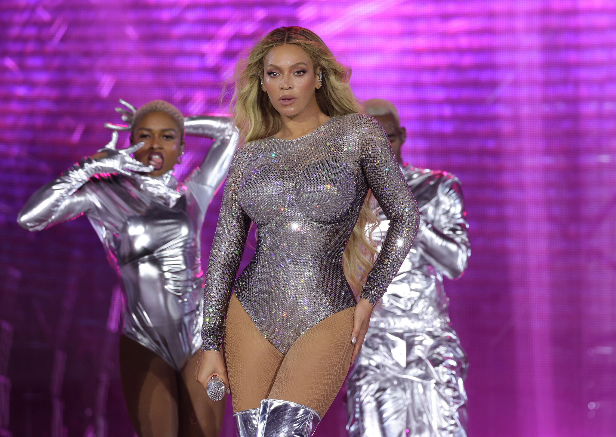 Beyonce Brings Out Kendrick Lamar In Los Angeles On Renaissance World Tour