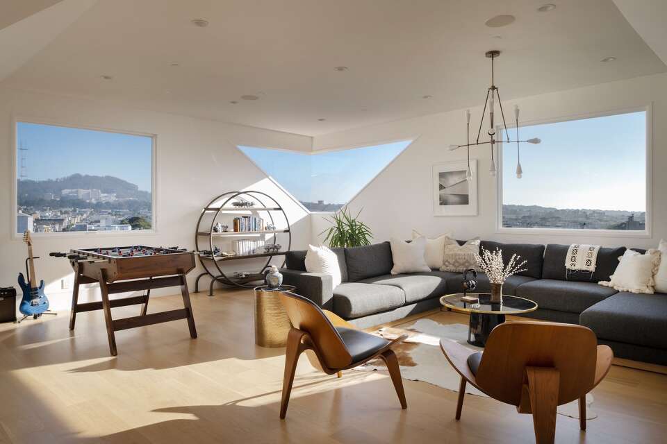 Mansion for sale on San Francisco’s exclusive Presidio Terrace
