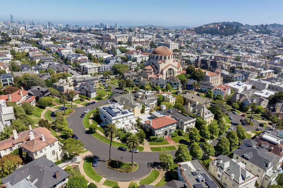 Mansion for sale on San Francisco’s exclusive Presidio Terrace