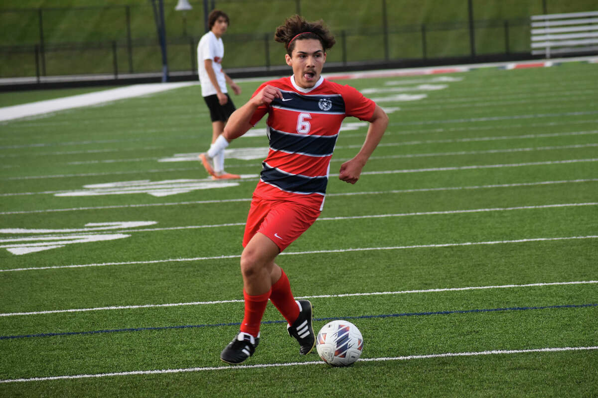 Mason Richards helps Big Rapids soccer run past Lakeview