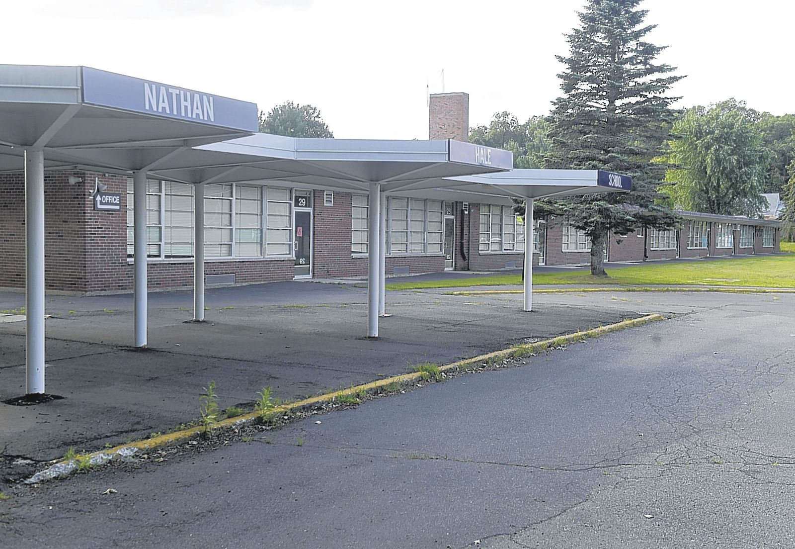 Former Nathan Hale School in Enfield could become a senior housing community