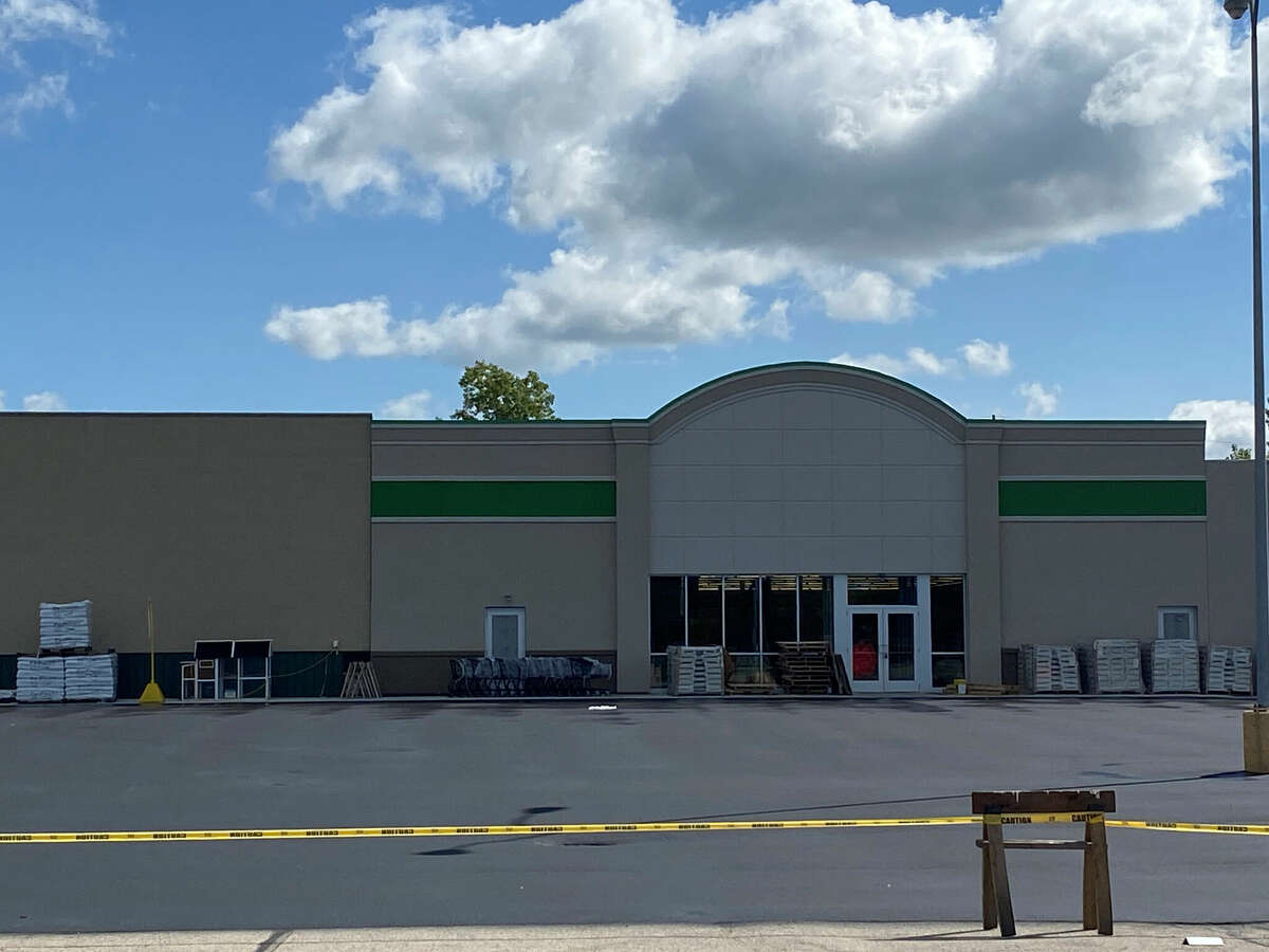 Bad Axe's Dollar Tree to move locations, a Dollar Tree Plus