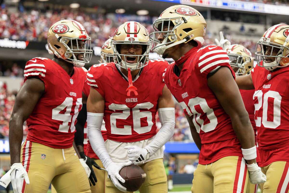 49ers game review: DC Steve Wilks goes back to blitz-happy ways to win