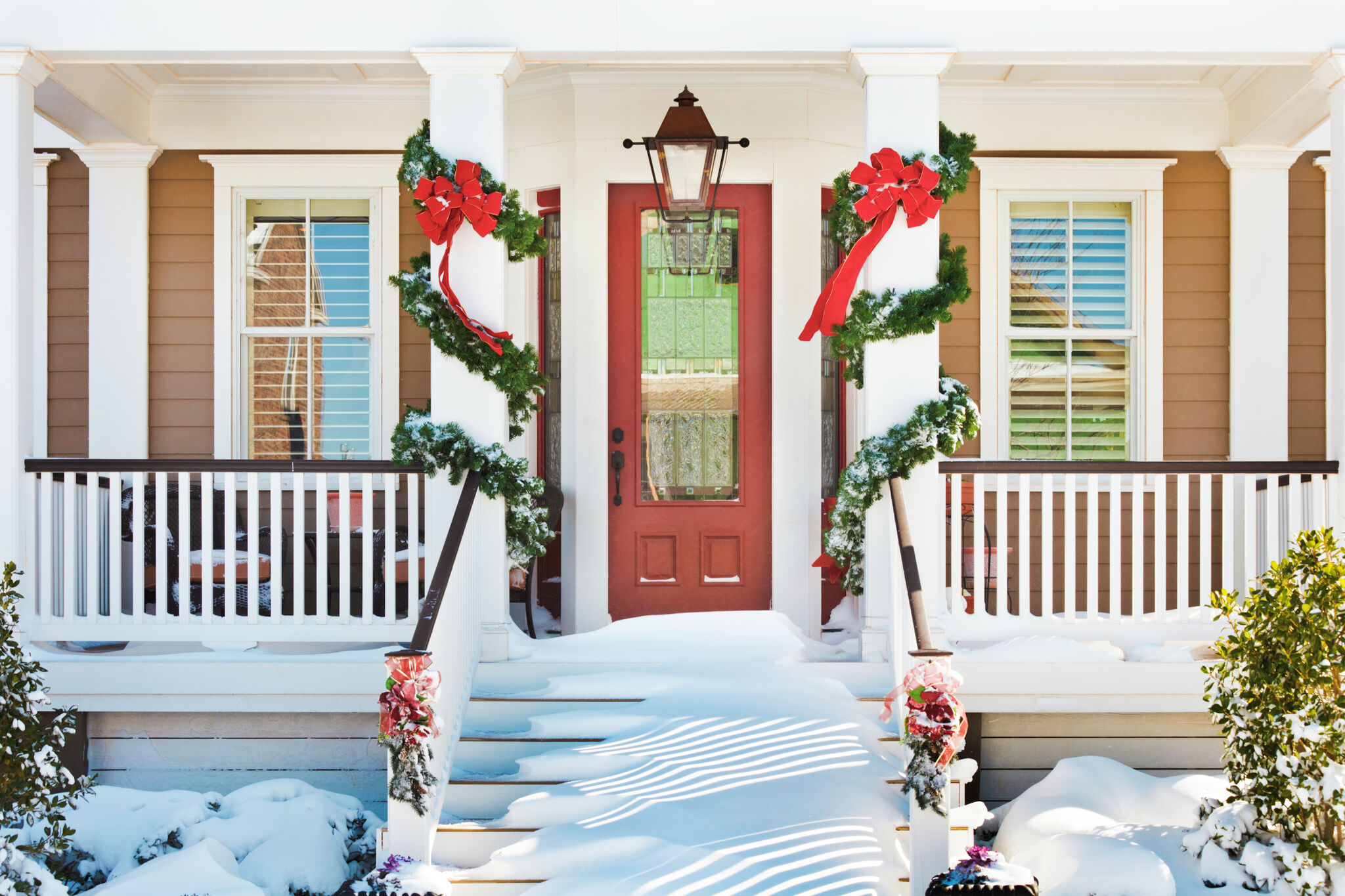 Creative Porch Post Decorations: Transform Your Home’s Entryway