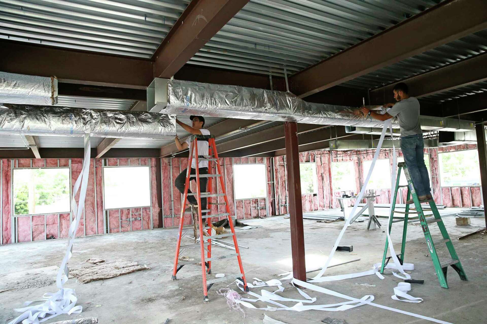 Why Texas office buildings are so cold in the summer