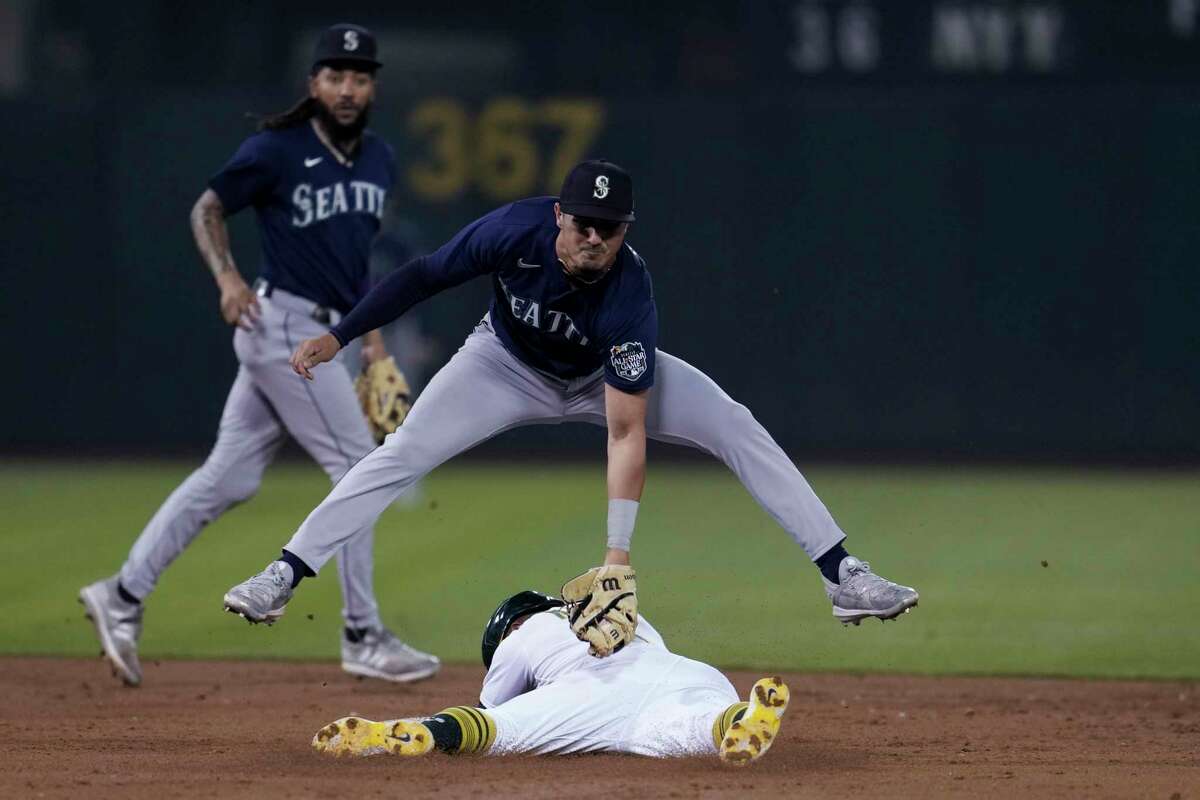 What makes Mariners pitcher Luis Castillo so rock solid on the mound