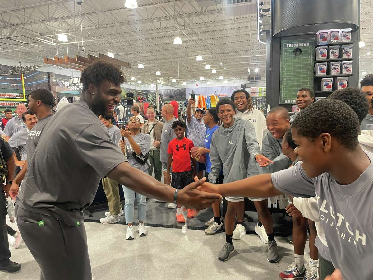 Texans star Will Anderson Jr. surprises Royal ISD football team