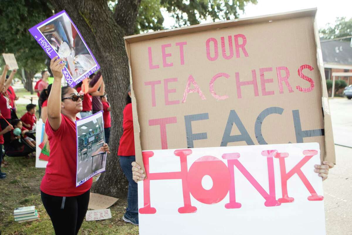 Story photo for Miles: Teacher cuts on the table as enrollment falls at HISD