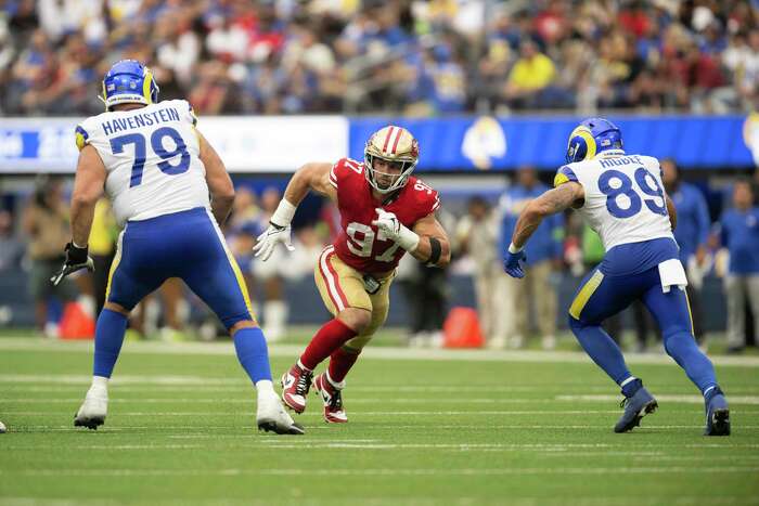 49ers game blog: Niners rumble to big win over Giants and 3-0 start