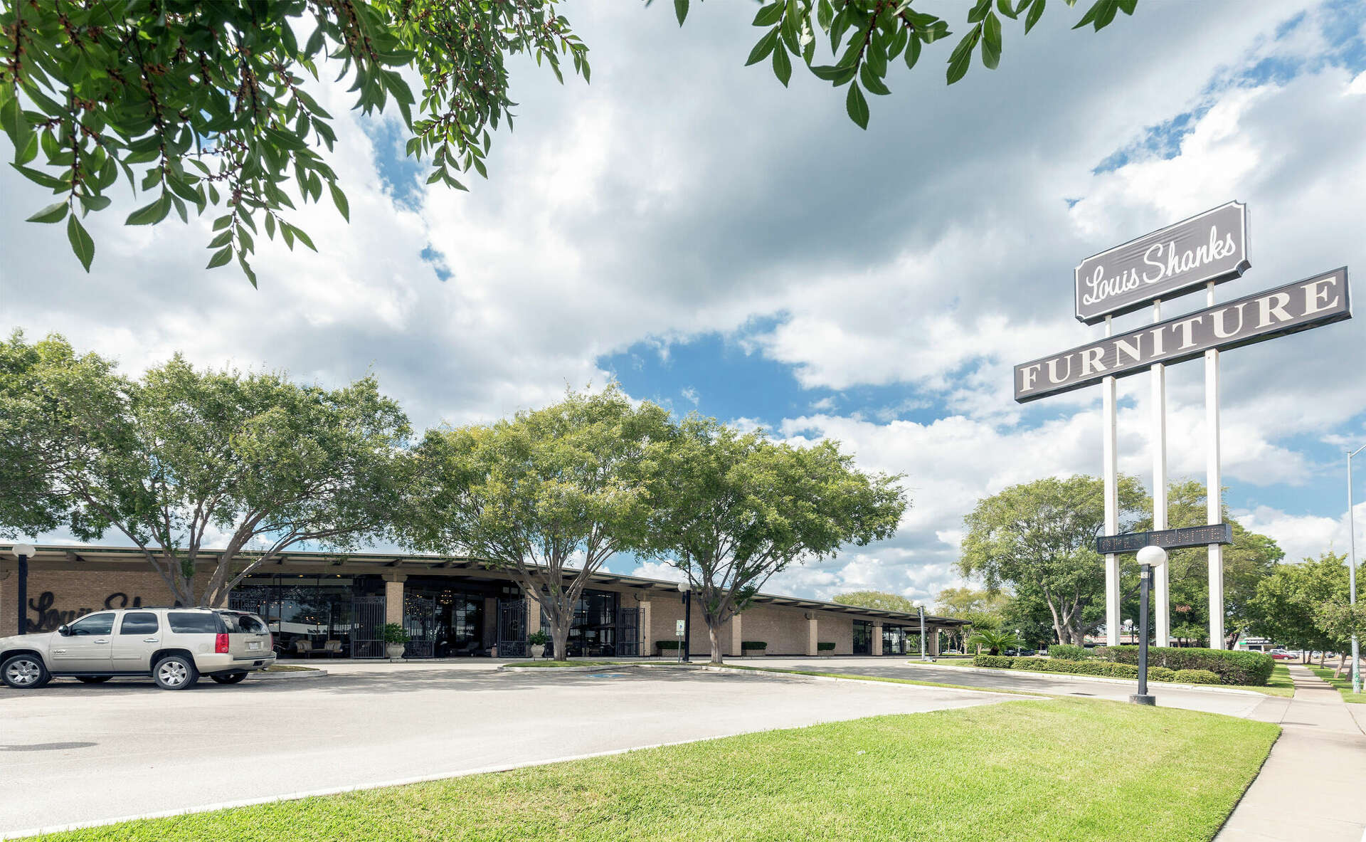 Texas furniture store Louis Shanks is going out of business