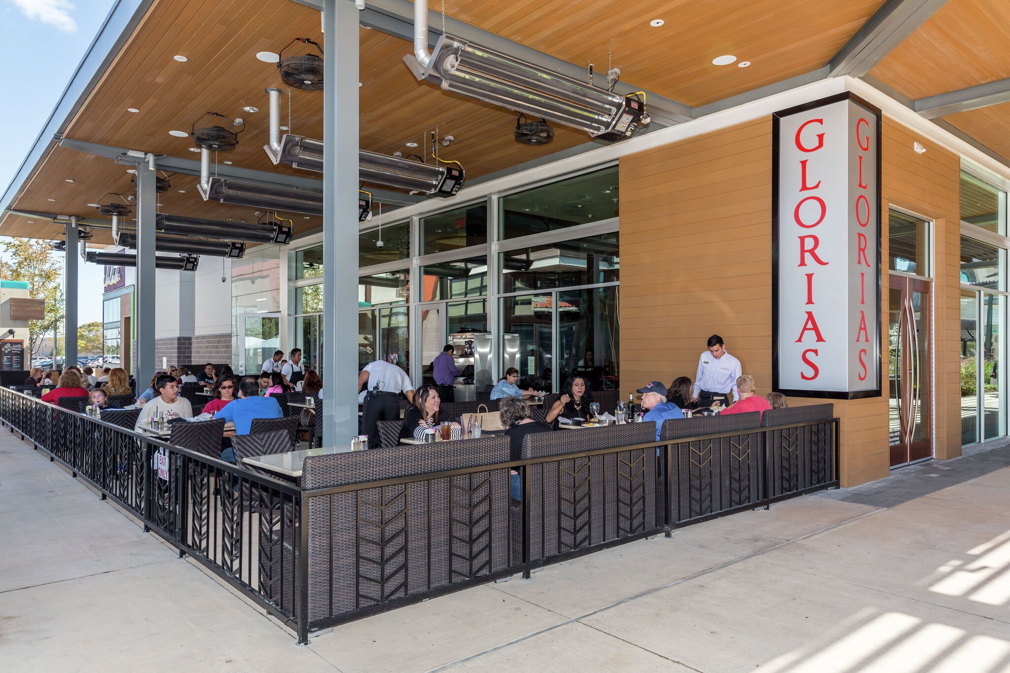 Gloria S Latin Cuisine Chain Faces Lawsuit Over Minimum Wage   RawImage 