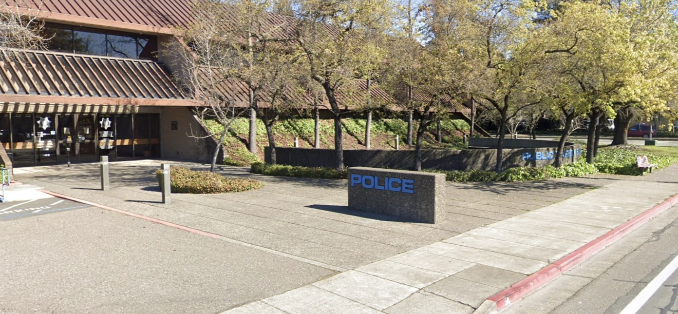 Santa Rosa man arrested after crashing car, trying to buy alcohol