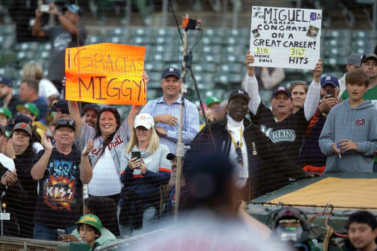 Miguel Cabrera Detroit Tigers 500 Home Runs And 3,000 Hit Club Signature  Shirt