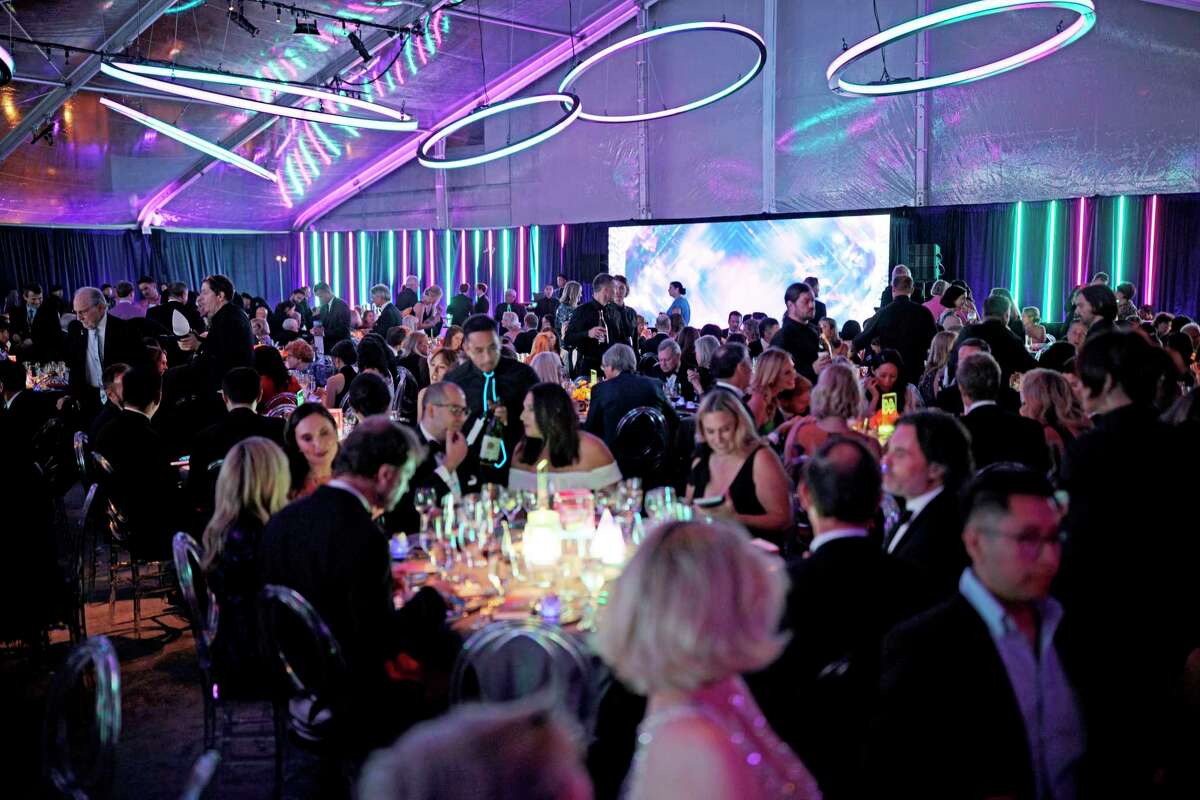 Dinner tent designed by Blue Print Studio at the San Francisco Symphony Orchestra Gala next to Davis Symphony Hall.