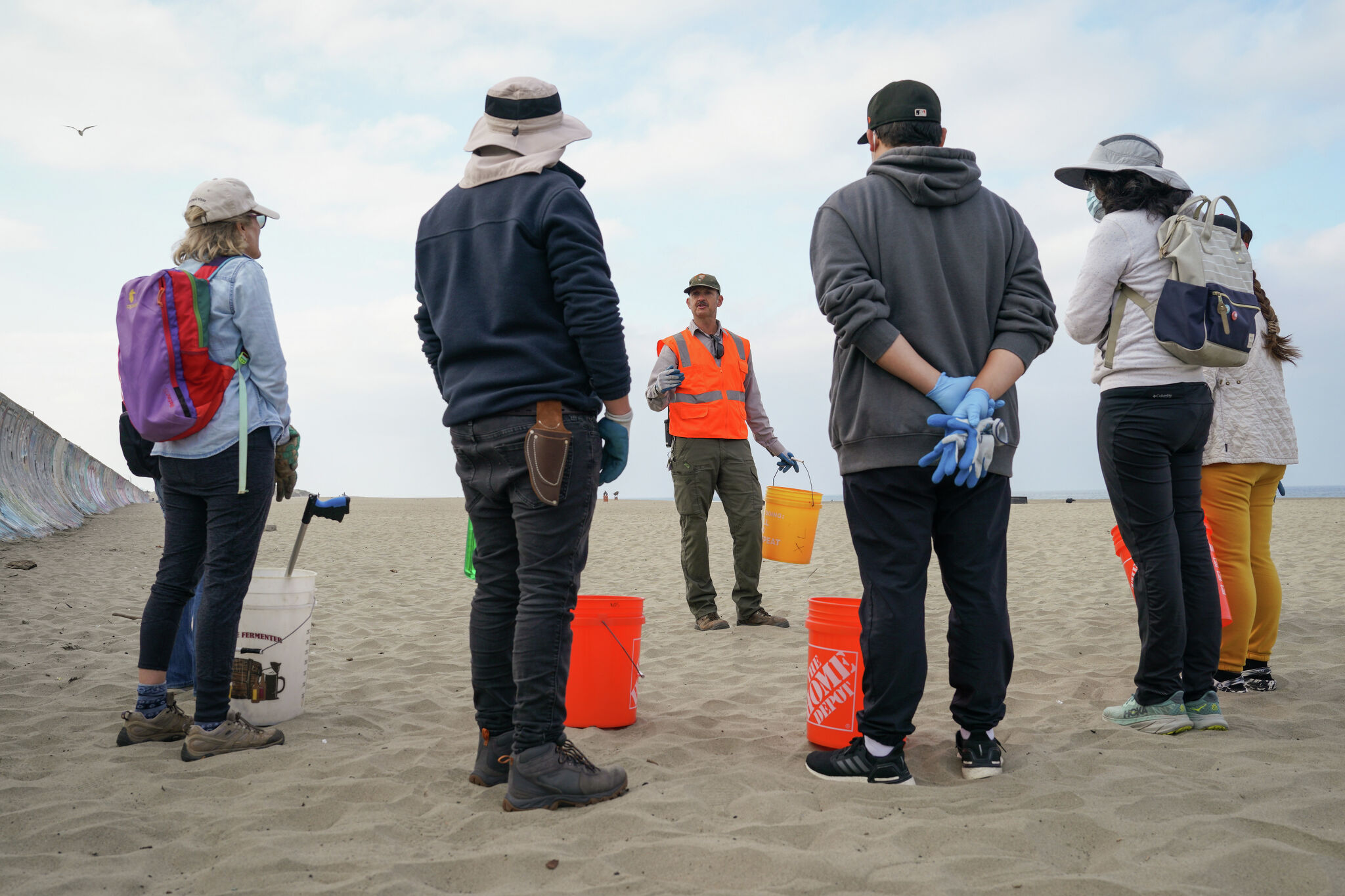 California Coastal Cleanup Day draws thousands of volunteers