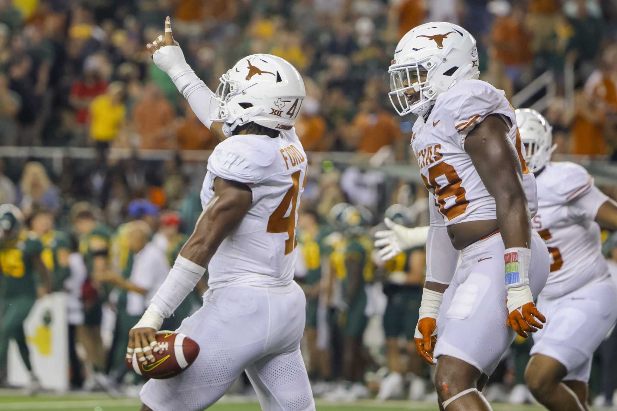 College football  Tennessee wins wild one on Hail Mary