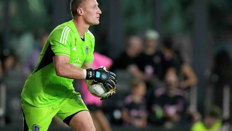 Sporting Kansas City goalkeeper Tim Melia is shown during the first half of an MLS soccer match against Inter Miami, Saturday, Sept. 9, 2023, in Fort Lauderdale, Fla. (AP Photo/Wilfredo Lee)